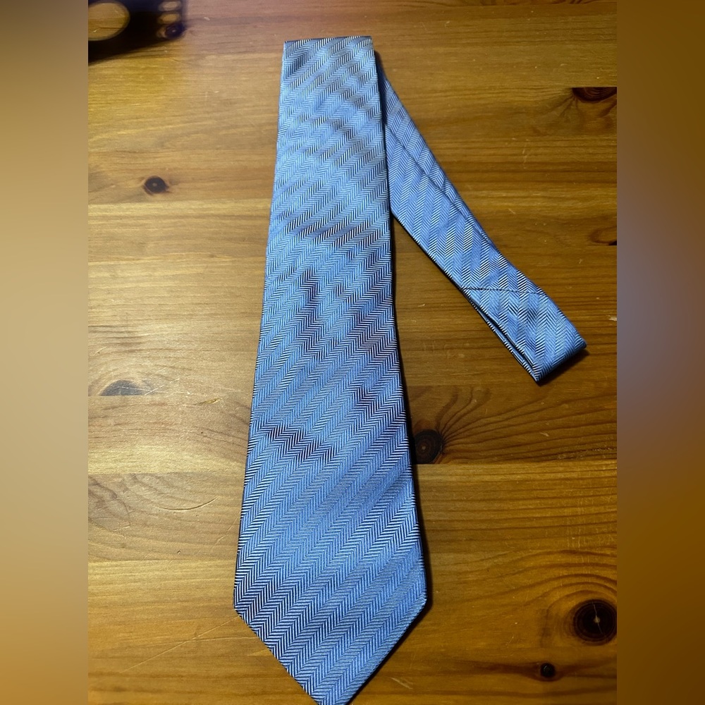 Banana Republic Light Blue 100% Silk Tie